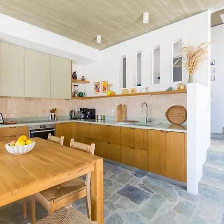 Lefkos Lofos Villa